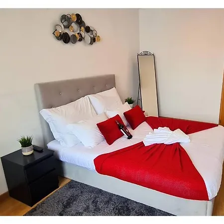 Spacious Flat In The Center 4t *